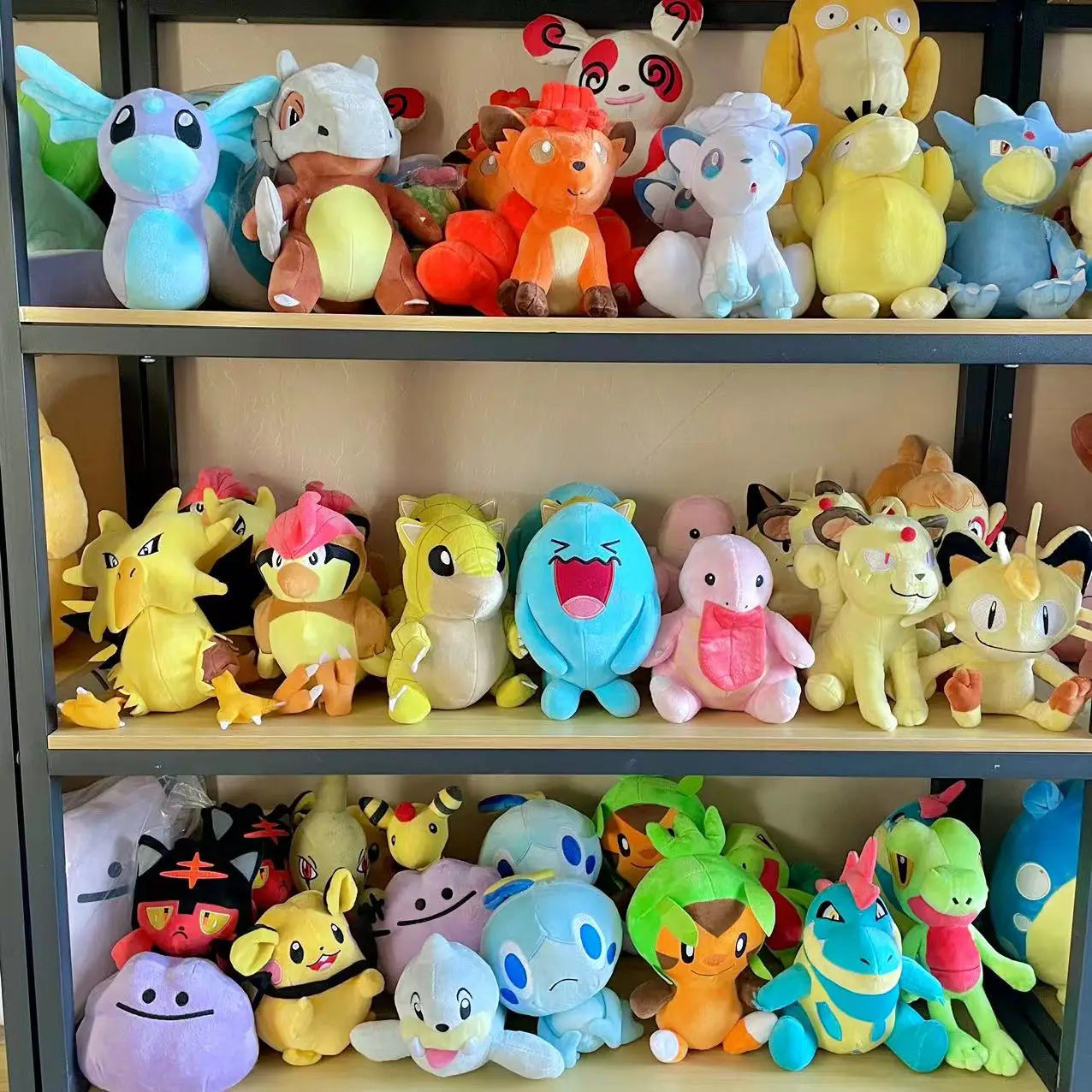 8in | 20 cm Plushie (you pick em)